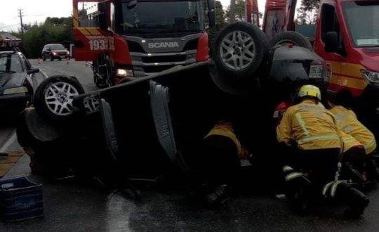 Jovem de 22 anos foi resgatado consciente e encaminhado ao hospital