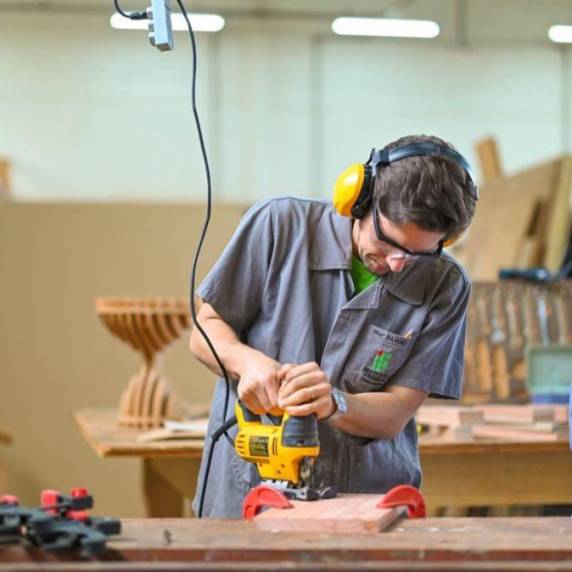 Já estão abertas as inscrições para as oficinas do projeto Mão na Massa, que acontecerá durante a Indumóveis 2025.