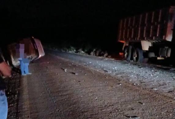 O primeiro envolveu o capotamento de uma van