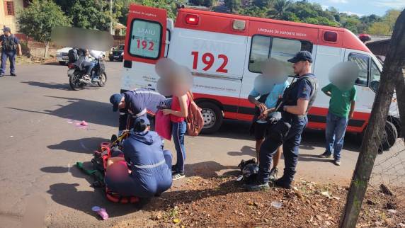Duas motos colidiram em um cruzamento de vias no bairro São José