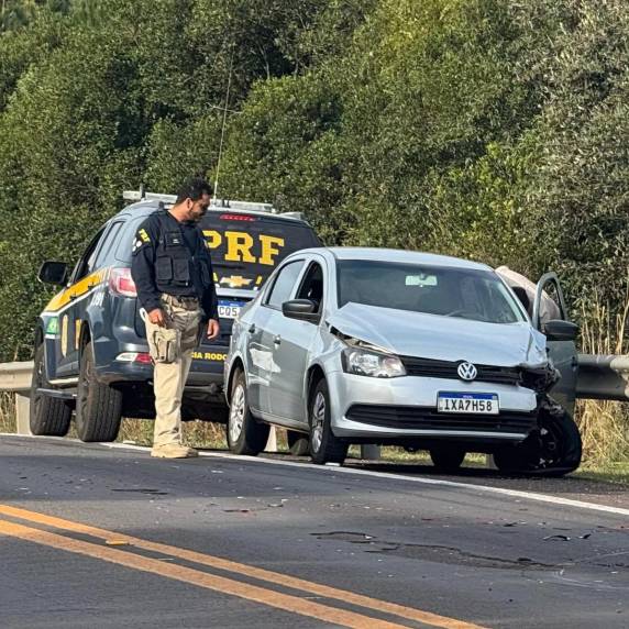 Motorista de um Volkswagen Voyage teria cochilado ao volante antes da colisão
