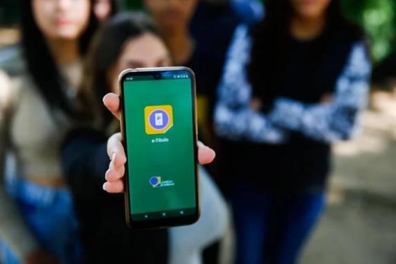 Quem não estiver em dia, precisa pagar os débitos existentes e justificar as ausências