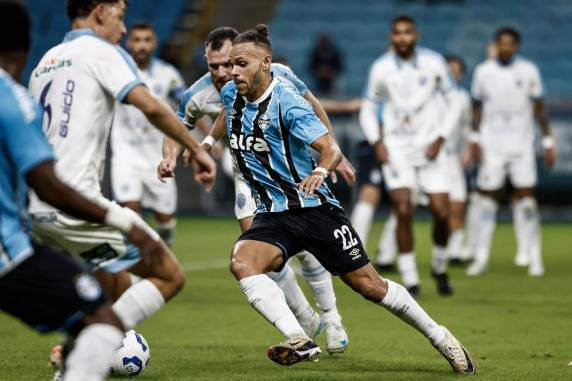 Tricolor precisava vencer, mas não saiu do 0 a 0. Próximo desafio do time treinado por Mano Menezes será domingo contra o Bahia, pelo Brasileirão