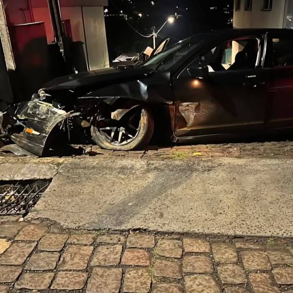 A ocorrência envolveu uma perseguição policial a um Ford Fusion preto, com placas de Sertão, que havia iniciado ainda na cidade de Estação.