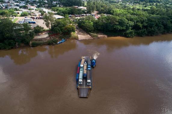 Obra em Porto Xavier, nas Missões, gera expectativa de facilitar comércio internacional, com o escoamento da produção de soja, e alavancar turismo de argentinos