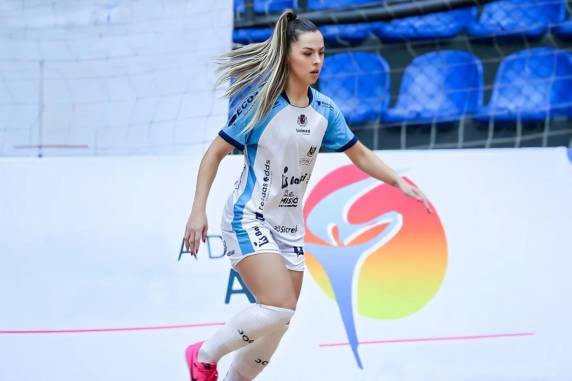 Atleta do clube gaúcho revelou que faturou mais de R$ 30 mil nas plataformas nos últimos dias