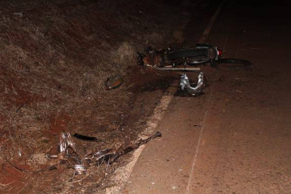 A colisão ocorreu na estrada que liga os municípios de Sede Nova e Humaitá, dentro dos limites de Sede Nova.