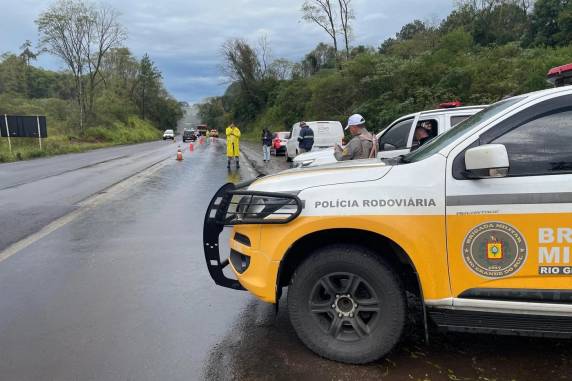 Vítima de 24 anos teria fugido de uma comunidade terapêutica e foi atingida por um caminhão