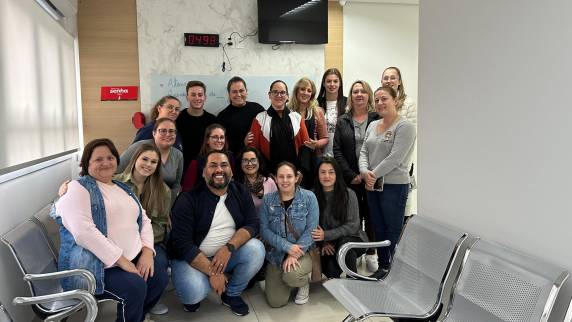 A atividade reuniu profissionais da Atenção Primária à Saúde e do Hospital de Caridade do município.