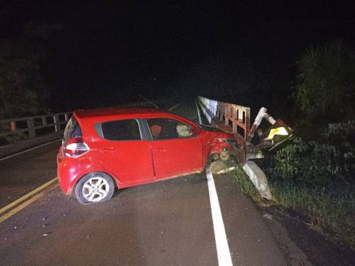 Acidente ocorreu na noite desta quinta-feira