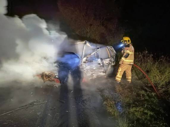 Um dos condutores ficou preso às ferragens em Nonoai/RS, vindo a morrer carbonizado