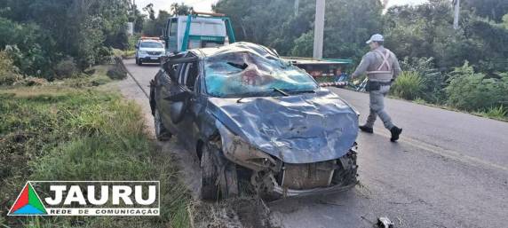 O acidente ocorreu por volta das 6h da manhã deste domingo
