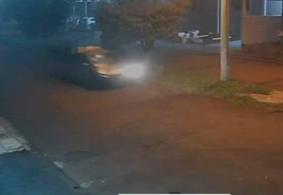 Somente ao chegar em casa, em Giruá, o motorista percebeu que havia o corpo de uma pessoa sobre o veículo.