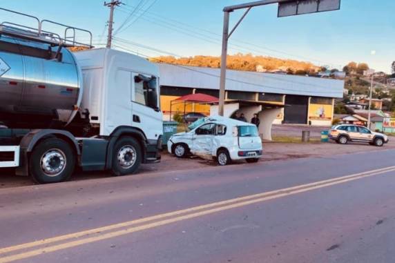 Segundo o Comando Rodoviário da Brigada Militar (CRBM), a ocorrência foi registrada por volta das 7h desta quinta-feira