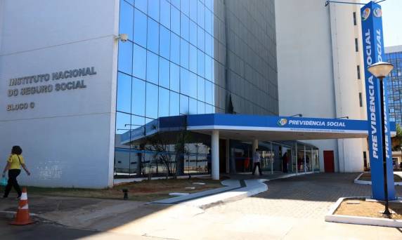 Bloqueios envolvem 12 entidades associativas e os dirigentes