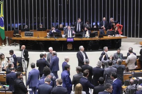 Ainda não há previsão para análise do mérito da proposta