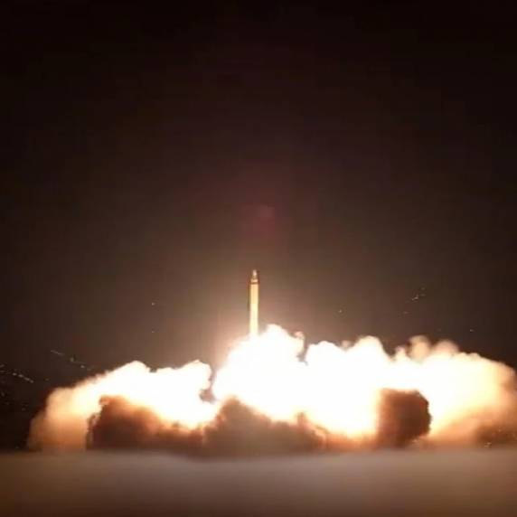 Ofensiva seria represália aos ataques realizados pelos norte-americanos às instalações nucleares iranianas no sábado. Alvo no Catar foi confirmado, mas unidade no Iraque pode ter sido atacada também