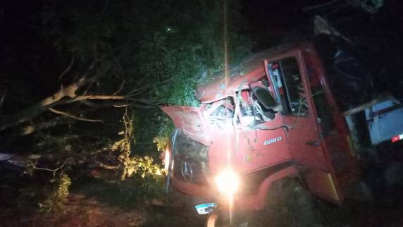 A ocorrência foi registrada por volta das 21h.