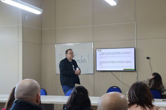 A apresentação foi aberta ao público, garantindo a transparência dos atos governamentais