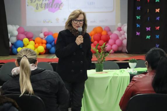 O curso tem o objetivo de qualificar e fortalecer as práticas de leitura e escrita nas creches e pré-escolas