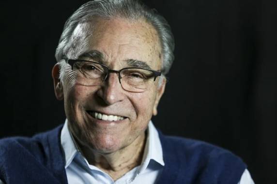 Professor, como era conhecido, estava internado desde maio, em Porto Alegre, e morreu aos 90 anos devido a complicações de pneumonia