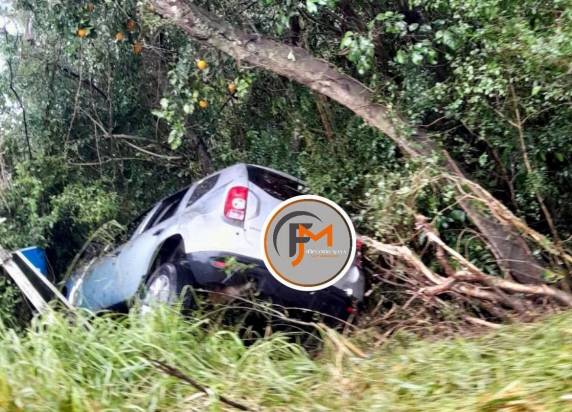 A mulher, que estava sozinha em uma camionete Renault Duster, seguia no sentido São Luiz Gonzaga ? Roque Gonzales