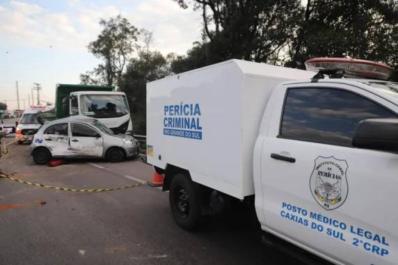 Motorista de 36 anos morreu no local. O trânsito está no sistema 