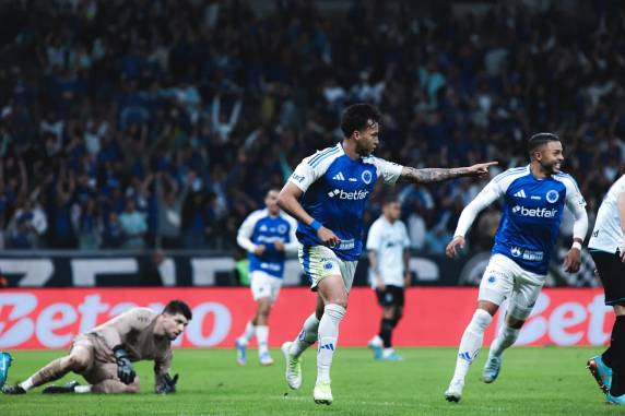 Kaio Jorge, artilheiro do campeonato, marcou três vezes, e Villalba fez mais um para o time mineiro. Gol tricolor foi de André Henrique