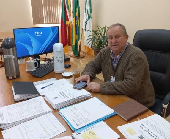 Marasca integra uma comitiva que busca a captação de recursos e realiza a entrega de convites a autoridades estaduais para participarem da 7ª ExpoInde