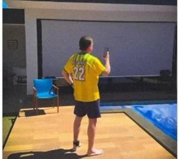 O ex-presidente cumpria medidas cautelares, com uso de tornozeleira