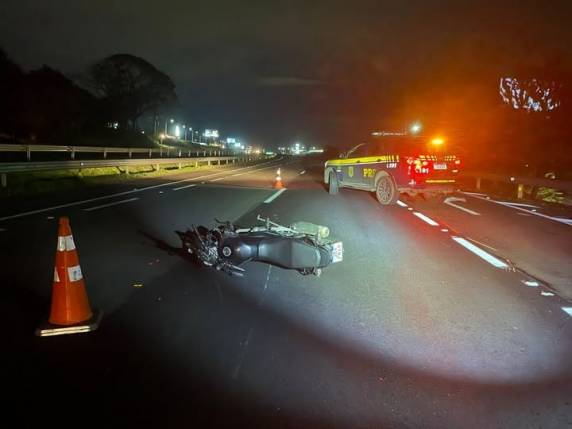 O pedestre, um homem de 33 anos, natural de Sapucaia do Sul, morreu no local.