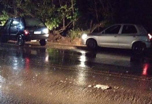 Chovia no momento do acidente.