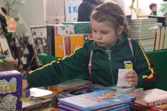 O evento reúne uma programação diversificada voltada à valorização da leitura, da cultura e das memórias do município