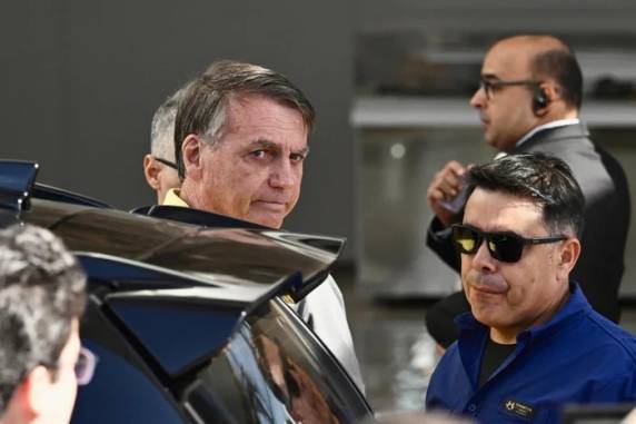 Montante foi enviado ao ex-presidente entre março de 2023 e fevereiro de 2024, de acordo  com dados do Conselho de Controle de Atividades Financeiras (Coaf)