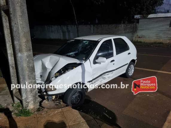 Acidente ocorreu na rótula da Av. Santa Rosa com a Rua Horizontina e deixou uma mulher ferida