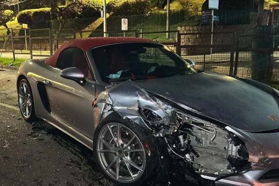 Conforme a EPTC, os condutores apresentavam sinais de embriaguez, mas se negaram a realizar teste do bafômetro