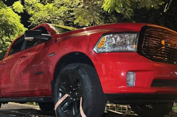 Conforme a EPTC, os condutores apresentavam sinais de embriaguez, mas se negaram a realizar teste do bafômetro