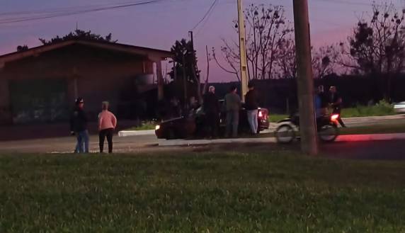 Condutora de 44 anos foi encaminhada para atendimento na UPA; outro motorista não se feriu