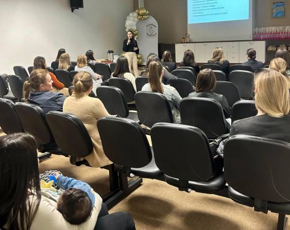 Hospital Vida & Saúde realiza encontro para gestantes e lactantes com orientações e apoio sobre a importância da amamentação