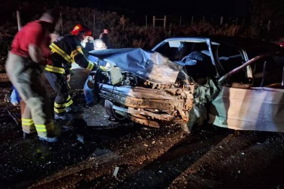 Outras duas pessoas ficaram feridas e foram encaminhadas para atendimento médico. Trecho teve bloqueio total