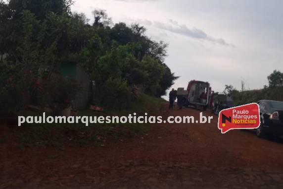 Acidente ocorreu na manhã desta segunda-feira na Rua Monsenhor Testani