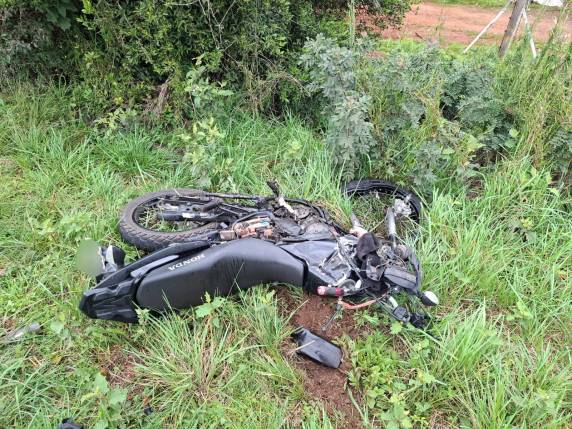 Colisão envolveu dois veículos de Panambi e moto de Santo Ângelo