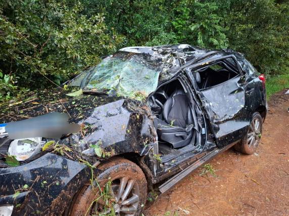 Condutor foi socorrido pelo SAMU e levado ao Hospital de Clínicas de Ijuí