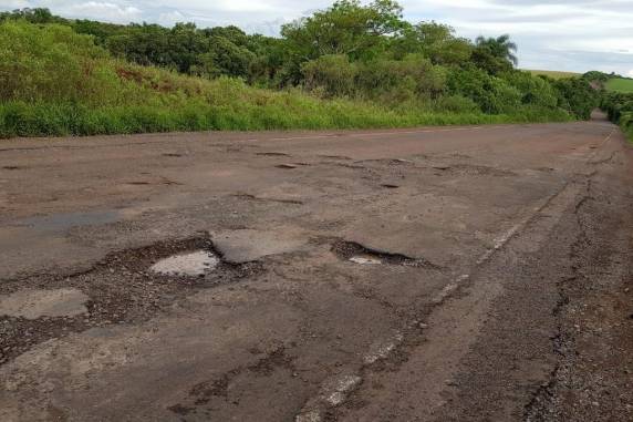ERS-342 entre Ijuí e Três de Maio está entre os trechos que receberão reparos no pavimento