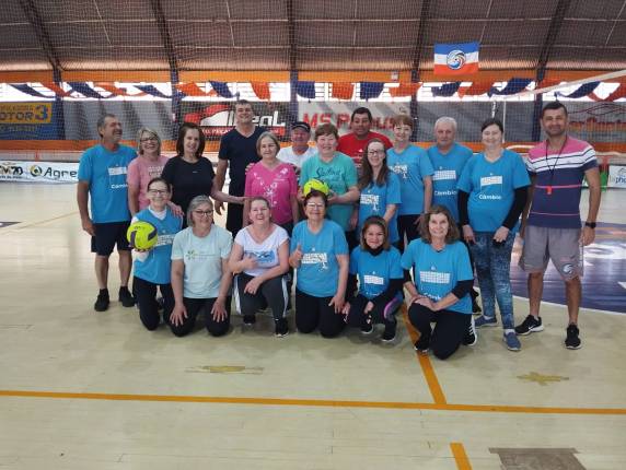 Atividades semanais no ginásio da AABB incentivam saúde, integração e qualidade de vida