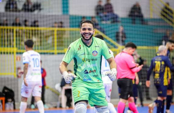 Equipe de Três de Maio vence União de Nonoai por 7 a 0 e decide vaga em casa no próximo dia 20