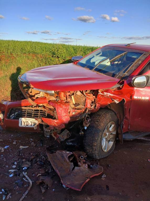 Colisão frontal entre caminhonete e carro mobiliza bombeiros e Samu na comunidade de Rincão dos Anjos