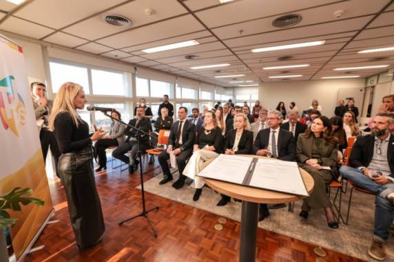 Proposta cria categoria Hospital de Referência Estadual A1+, destinada a instituições com padrões técnicos para esse serviço