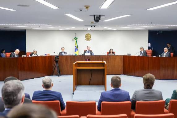 Quarta a votar entre os cinco ministro, Cármen Lúcia consolida posição majoritária que considera ex-presidente culpado por tentar um golpe de Estado