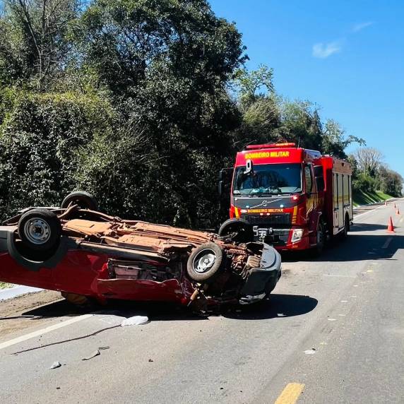 Colisão entre dois veículos teve atendimento rápido do Corpo de Bombeiros Militar de Carazinho